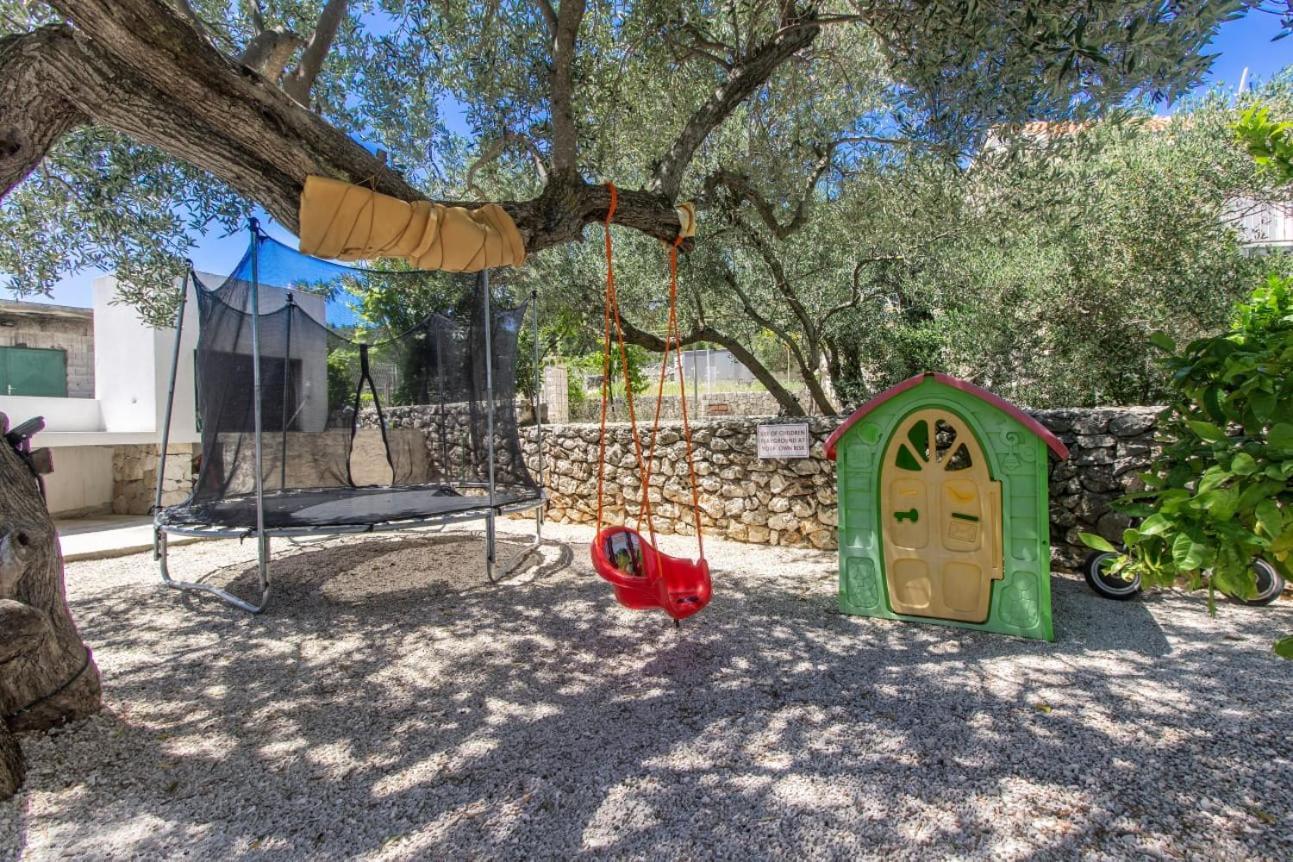 Vinišće Villa Dalmatian Child With Swimming Pool, Close To The Beach מראה חיצוני תמונה